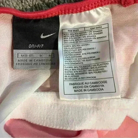 nike dri fit Women’s Sports Bra Activewear Top Peach Size Medium - Picture 6 of 9